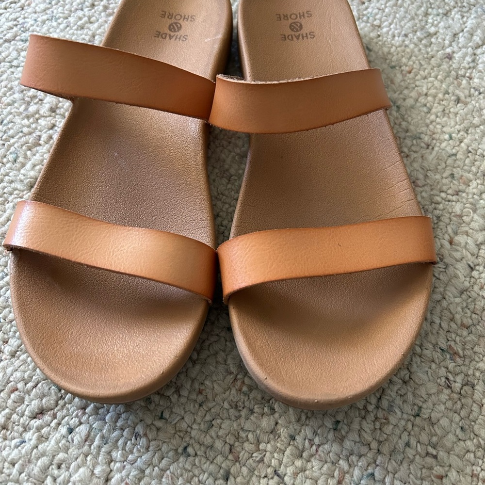 Shade & Shore Tan Sandals